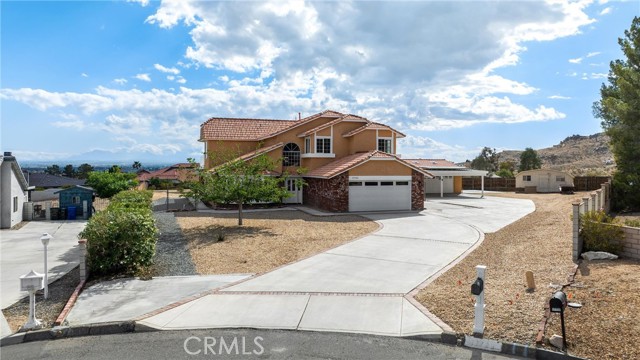 17725 Tude Lane, Apple Valley CA: https://media.crmls.org/medias/dd863d3c-b101-4602-9632-d7fbb55fbad8.jpg