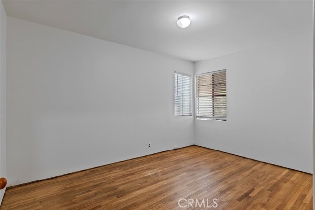 4306 W Verdugo Ave, Burbank CA: https://media.crmls.org/medias/dd866d1f-9952-4970-b06c-79c5e913796b.jpg