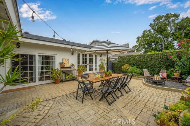 3650 Claremore Avenue, Long Beach CA: https://media.crmls.org/medias/dd86868b-e0bb-4125-a9cc-a3539fc83080.jpg