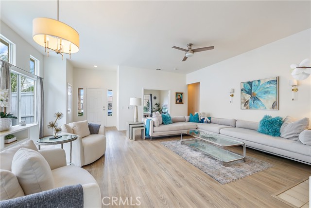 Detail Gallery Image 13 of 56 For 3955 Escala Cove, Oceanside,  CA 92058 - 4 Beds | 2 Baths