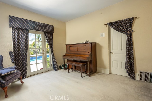 628 Sunnyside Avenue, Redlands CA: https://media.crmls.org/medias/dd86e297-2013-43ca-ad68-27e2e0a40b0e.jpg