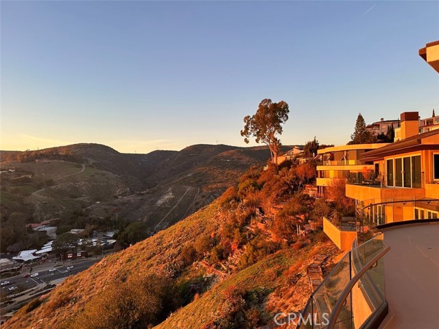 Detail Gallery Image 35 of 45 For 648 Mystic Vw, Laguna Beach,  CA 92651 - 5 Beds | 3/2 Baths