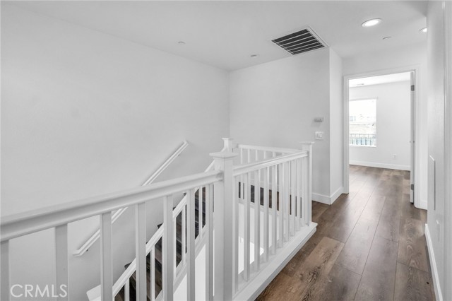 16710 Nicklaus Drive, Sylmar CA: https://media.crmls.org/medias/dd874f24-a337-4ae4-bee7-e59140193607.jpg