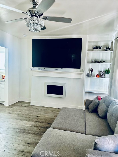 Detail Gallery Image 3 of 11 For 5906 Arlington, Los Angeles,  CA 90043 - 2 Beds | 1 Baths