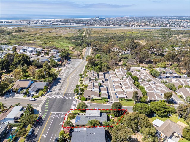 Detail Gallery Image 15 of 16 For 1020 W 19th St, Costa Mesa,  CA 92627 - 3 Beds | 2 Baths