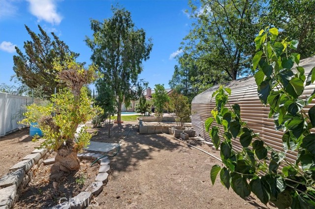 22711 Pebblestone Drive, Nuevo CA: https://media.crmls.org/medias/dd8873f0-df61-4d8c-939c-382bf6e71b30.jpg