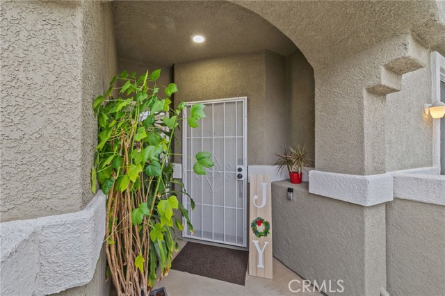 Detail Gallery Image 2 of 46 For 2261 Indigo Hills Dr #3,  Corona,  CA 92879 - 3 Beds | 2/1 Baths