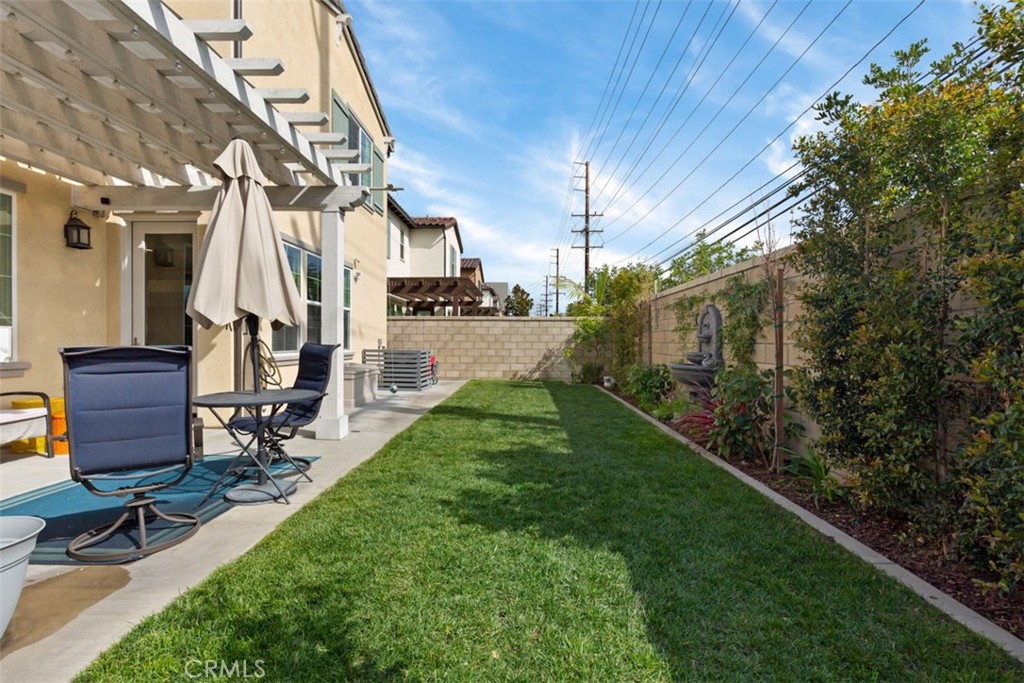 13412 Peony Ave