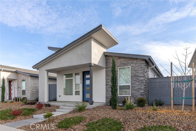 Detail Gallery Image 1 of 37 For 1679 Thea Ave, Chico,  CA 95928 - 3 Beds | 2 Baths