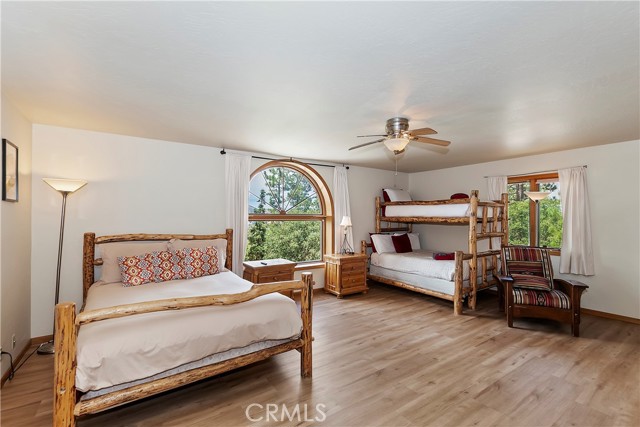 Detail Gallery Image 37 of 50 For 1377 La Crescenta Dr, Big Bear City,  CA 92314 - 3 Beds | 3/1 Baths