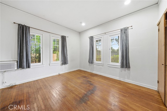 Detail Gallery Image 21 of 32 For 929 Descanso Dr, La Canada Flintridge,  CA 91011 - 3 Beds | 2 Baths