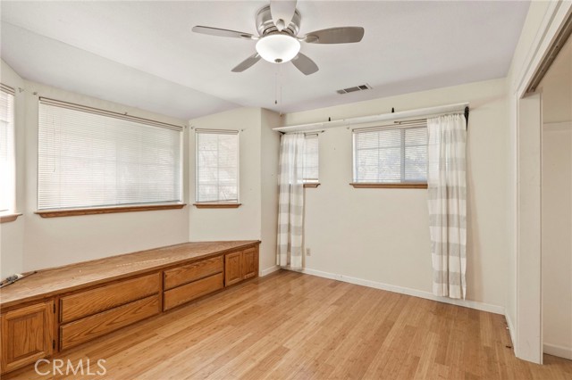 50711 Road 426, Oakhurst CA: https://media.crmls.org/medias/dd8b0426-1378-43b5-aeae-8fce2d3aa8b7.jpg
