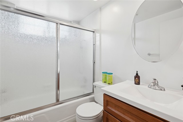 Detail Gallery Image 15 of 28 For 505 & 505 .5 Acacia Ave, Corona Del Mar,  CA 92625 - 6 Beds | 4/2 Baths