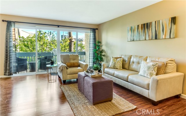 906 Camino Real, Redondo Beach, California 90277, 2 Bedrooms Bedrooms, ,2 BathroomsBathrooms,Residential,Sold,Camino Real,SB17021311