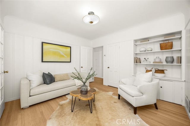 852 E Howard Street, Pasadena CA: https://media.crmls.org/medias/dd8c3d48-9f43-4fc5-a72c-86d655007c36.jpg