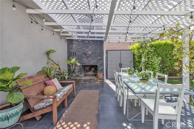 3743 N Studebaker Road, Long Beach CA: https://media.crmls.org/medias/dd8c5403-3971-44f9-b741-4f210ba0b50a.jpg