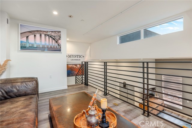 1055 S Serrano Avenue, Los Angeles CA: https://media.crmls.org/medias/dd8c6d0b-3e79-43db-b26f-ddd050355bcb.jpg