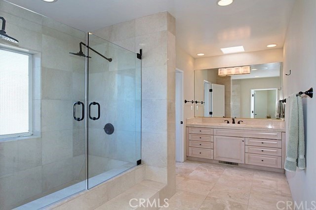 2301 Irvine, Newport Beach CA: https://media.crmls.org/medias/dd8cabde-6717-4623-9dc0-903e59773a42.jpg