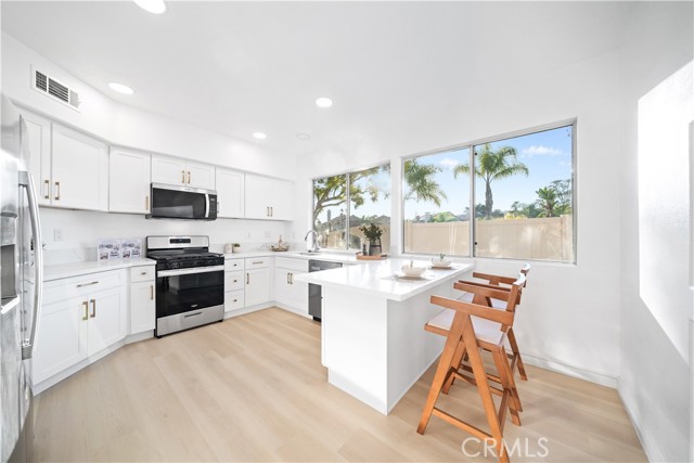 Detail Gallery Image 20 of 75 For 2 via Helena, Rancho Santa Margarita,  CA 92688 - 3 Beds | 2/1 Baths