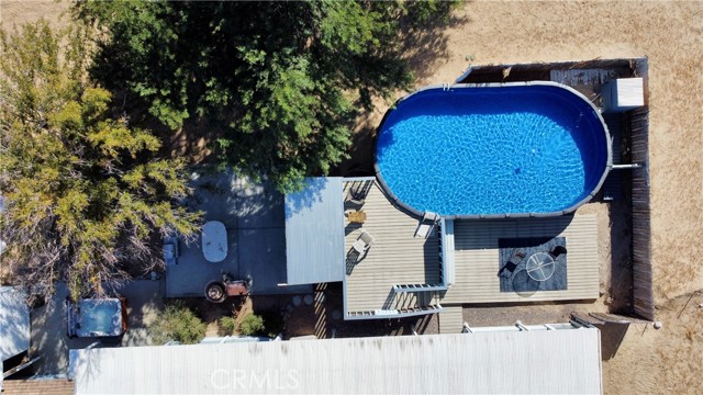 65585 4th S Street, Joshua Tree CA: https://media.crmls.org/medias/dd8d4da0-aee6-456e-ad7c-70ce3f27f358.jpg