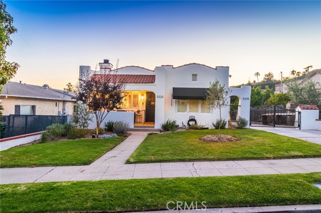 5333 Hartwick Street, Los Angeles CA: https://media.crmls.org/medias/dd8d5735-5ca8-43bf-9377-cf1c056bdd4b.jpg