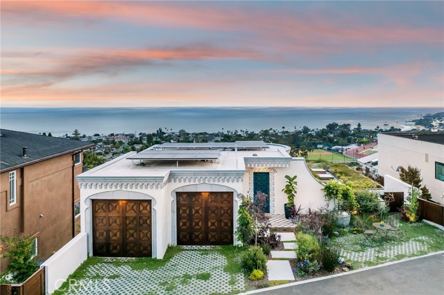 Detail Gallery Image 36 of 42 For 825 Coast View Dr, Laguna Beach,  CA 92651 - 3 Beds | 3/1 Baths