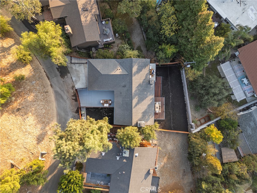 https://media.crmls.org/medias/dd8dc524-6bc8-4f99-b8fb-2299bf3a0ebb.jpg?preset=X-Large