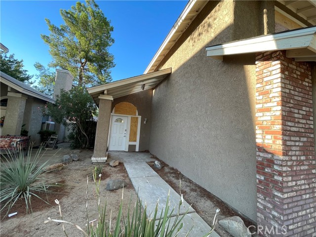 Detail Gallery Image 5 of 31 For 647 E Jenner St, Lancaster,  CA 93535 - 3 Beds | 2/1 Baths