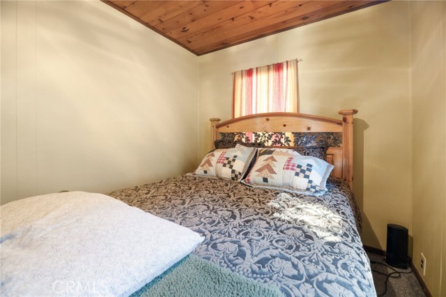 Detail Gallery Image 18 of 30 For 39791 Forest Rd, Big Bear Lake,  CA 92315 - 3 Beds | 2 Baths