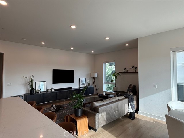 Detail Gallery Image 9 of 33 For 3414 Rivington, Irvine,  CA 92612 - 2 Beds | 2/1 Baths