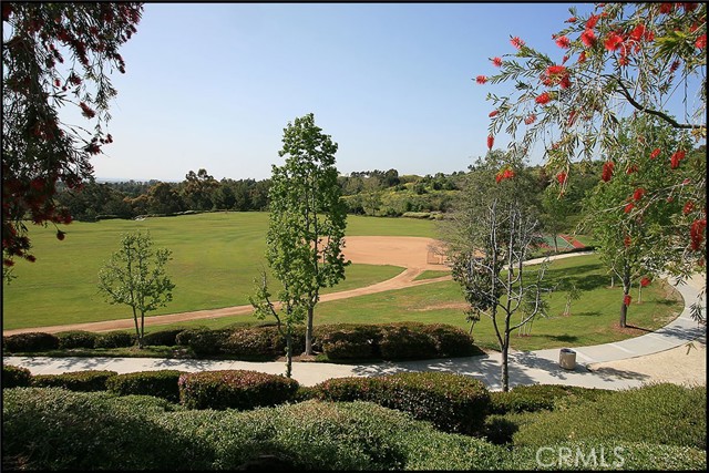 21312 Tupelo Lane, Lake Forest CA: https://media.crmls.org/medias/dd8f74ec-1484-4a5a-8f77-6593da45de80.jpg