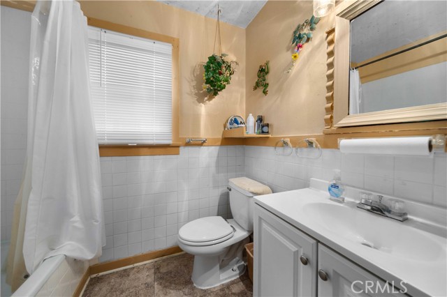 Detail Gallery Image 7 of 13 For 665 Devirian Pl, Altadena,  CA 91001 - 3 Beds | 2 Baths