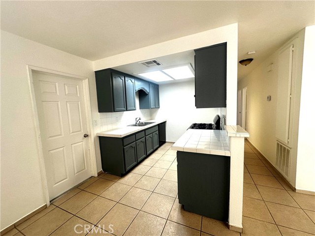 Detail Gallery Image 4 of 24 For 10918 Maya, Adelanto,  CA 92301 - 3 Beds | 2 Baths