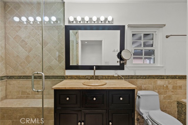 Detail Gallery Image 18 of 33 For 5752 Calhoun Ave, Sherman Oaks,  CA 91401 - 3 Beds | 2 Baths