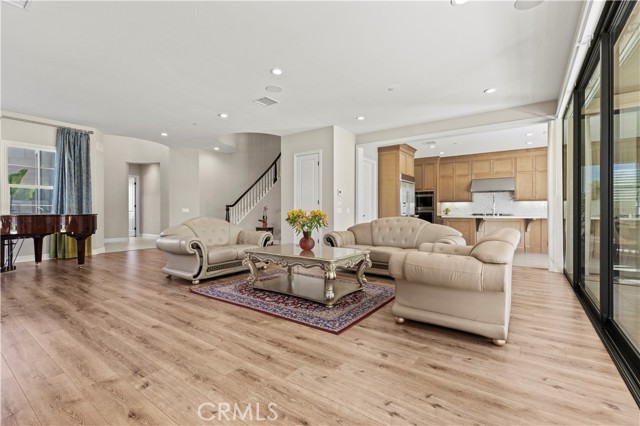 Detail Gallery Image 5 of 47 For 56 Cooper, Lake Forest,  CA 92630 - 5 Beds | 5/1 Baths