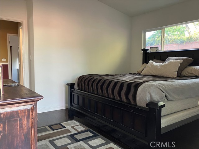 6914 Andasol Avenue, Lake Balboa CA: https://media.crmls.org/medias/dd916849-1b8b-4d84-8206-6e588165e066.jpg