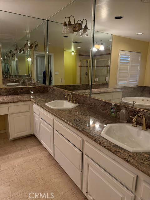 Detail Gallery Image 46 of 60 For 5224 Woodlake, Woodland Hills,  CA 91367 - 4 Beds | 3/1 Baths