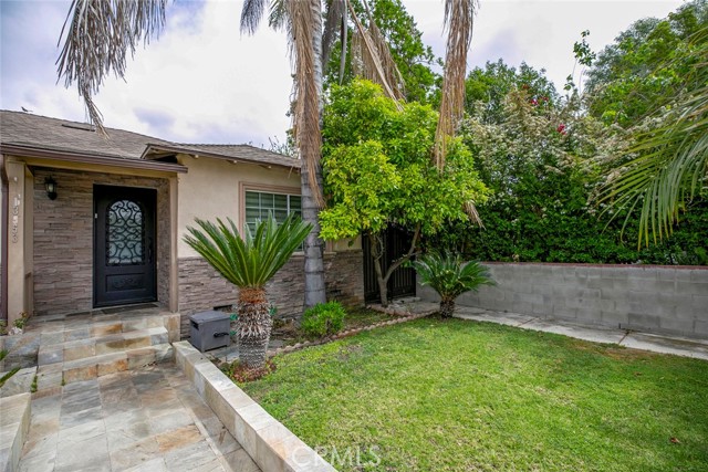 13353 Sylvan Street, Van Nuys CA: https://media.crmls.org/medias/dd91e07e-929f-4d73-bc92-ebf194b3faa9.jpg