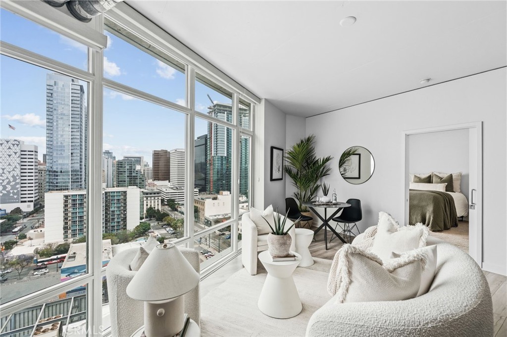 1080 Park Blvd - photo 3