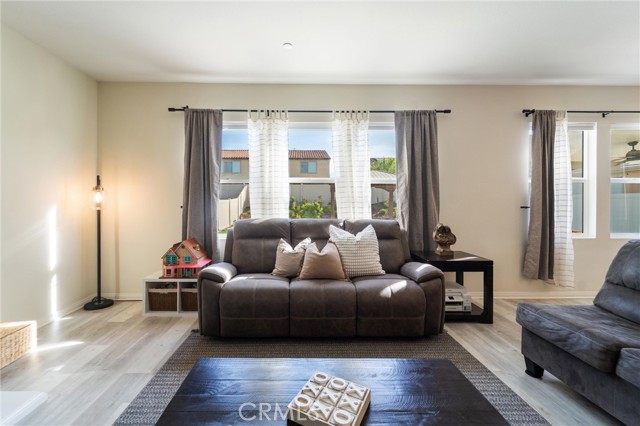 Detail Gallery Image 21 of 55 For 30543 Silky Lupine, Murrieta,  CA 92563 - 5 Beds | 3 Baths