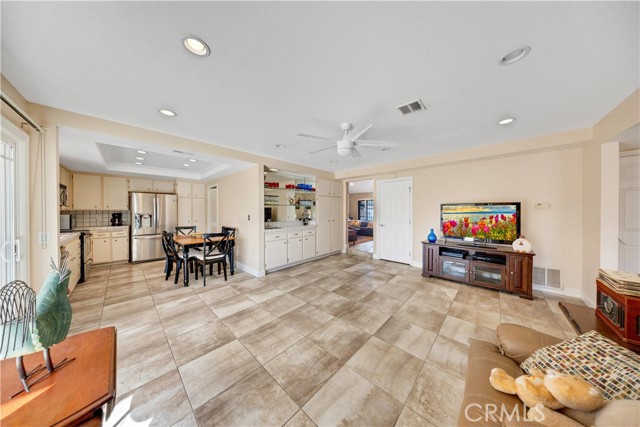 Image 23 of 45 For 5156 Edgemont