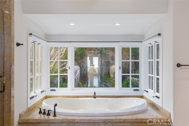 Detail Gallery Image 26 of 46 For 517 Emerald Bay, Laguna Beach,  CA 92651 - 4 Beds | 4 Baths