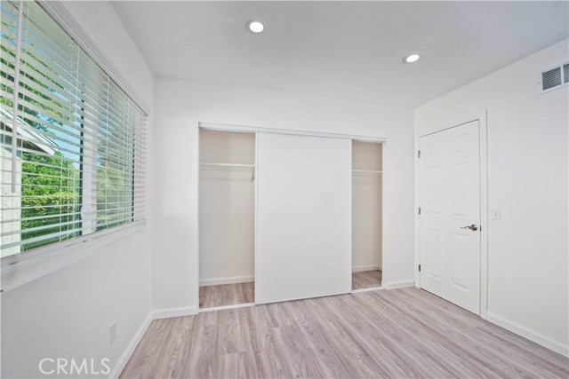 20227 Elkwood Street, Winnetka CA: https://media.crmls.org/medias/dd9407d4-d625-48e9-b917-b2c1ac03c738.jpg
