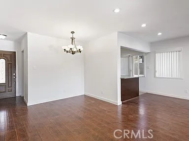 https://media.crmls.org/medias/dd940913-1e3d-443b-bddf-0fc1daa22b0f.jpg?preset=X-Large