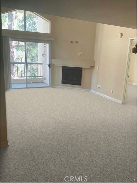 21400 Burbank Boulevard, Woodland Hills CA: https://media.crmls.org/medias/dd94c470-1c8b-4a61-9c6c-1bbcff55b5c3.jpg