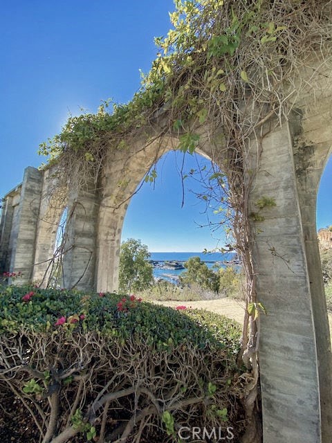 https://media.crmls.org/medias/dd95133a-e430-4169-8a9f-68b464fff5d9.jpg?preset=X-Large