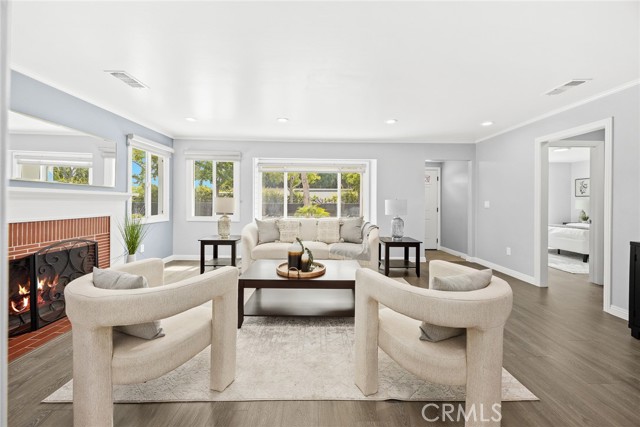 3036 Military Avenue, Los Angeles CA: https://media.crmls.org/medias/dd95972a-d53d-4e3c-b3c7-b364cec68379.jpg