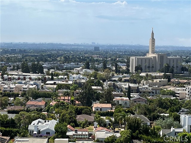 Detail Gallery Image 14 of 26 For 10660 Wilshire Bld #1707,  Los Angeles,  CA 90024 - 3 Beds | 3/1 Baths