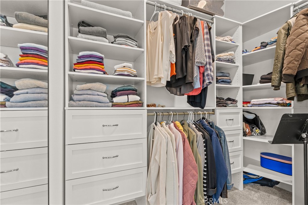 https://media.crmls.org/medias/dd95f5fc-480d-4523-89a8-8309e8ea32bc.jpg?preset=X-Large