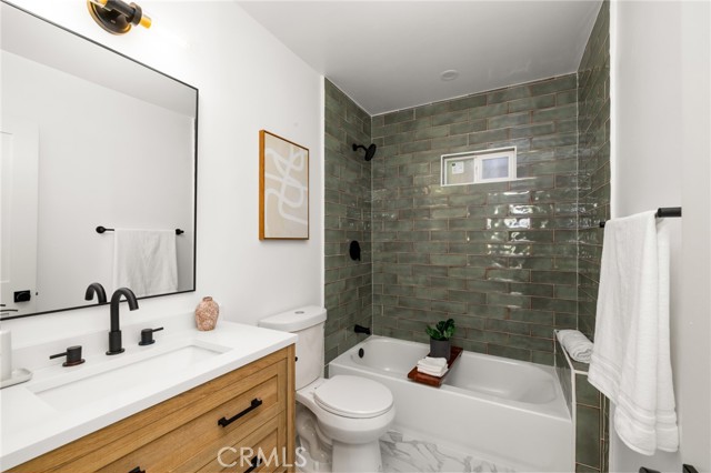 16257 16257 Los Alimos, Granada Hills CA: https://media.crmls.org/medias/dd967afb-d61a-4c50-afcc-d63f92986138.jpg